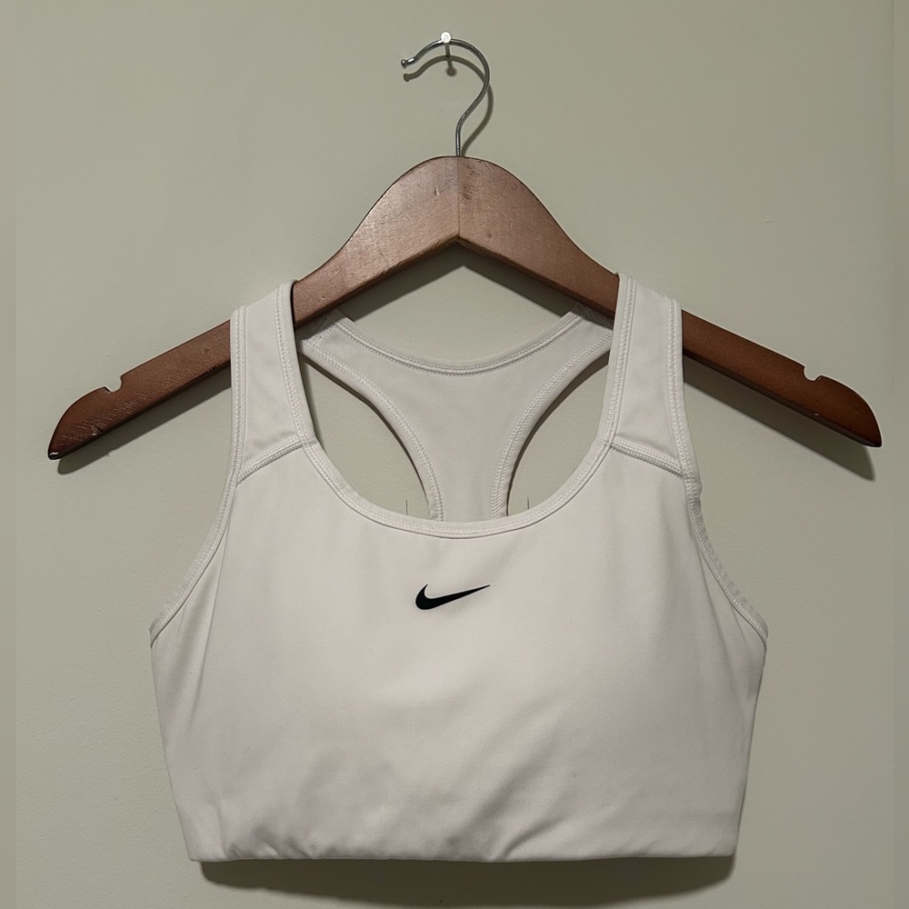 Nike Swoosh Medium Support Women's Padded Sports Bra Size M
